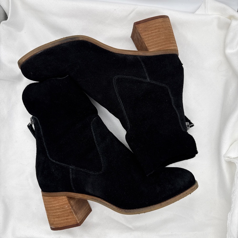 Kelsi Dagger Island 2.5" Block Heel Bootie Black Suede Size 8.5 Back Zip